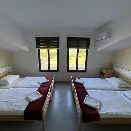 Bed & Breakfast River View 3*