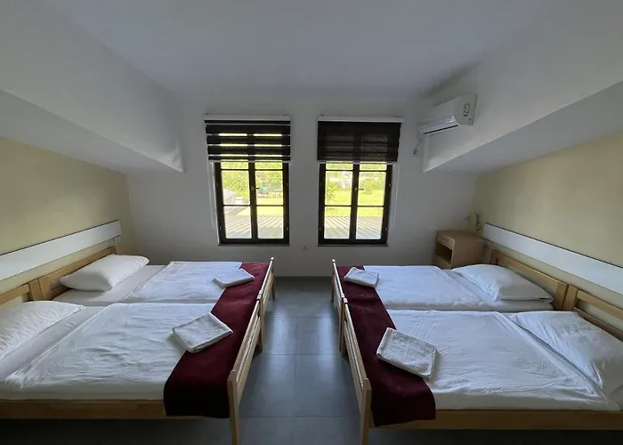 Alojamento de Acomodação e Pequeno-almoço River View Bihac 3*