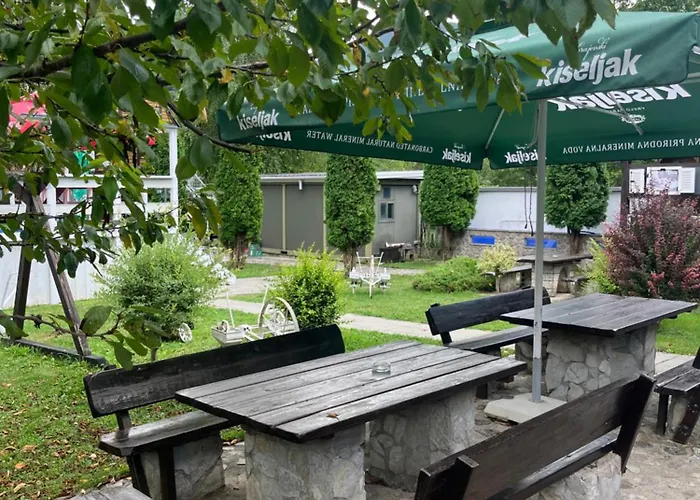 Alojamento de Acomodação e Pequeno-almoço River View Bihac Lohovo