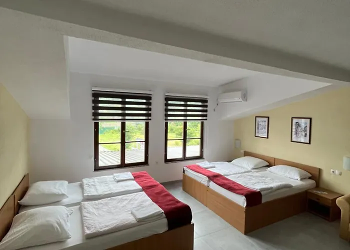 Alojamento de Acomodação e Pequeno-almoço River View Bihac Lohovo