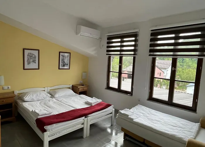 Alojamento de Acomodação e Pequeno-almoço River View Bihac Lohovo