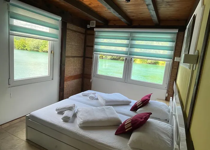 River View Bihac Alojamento de Acomodação e Pequeno-almoço 3*